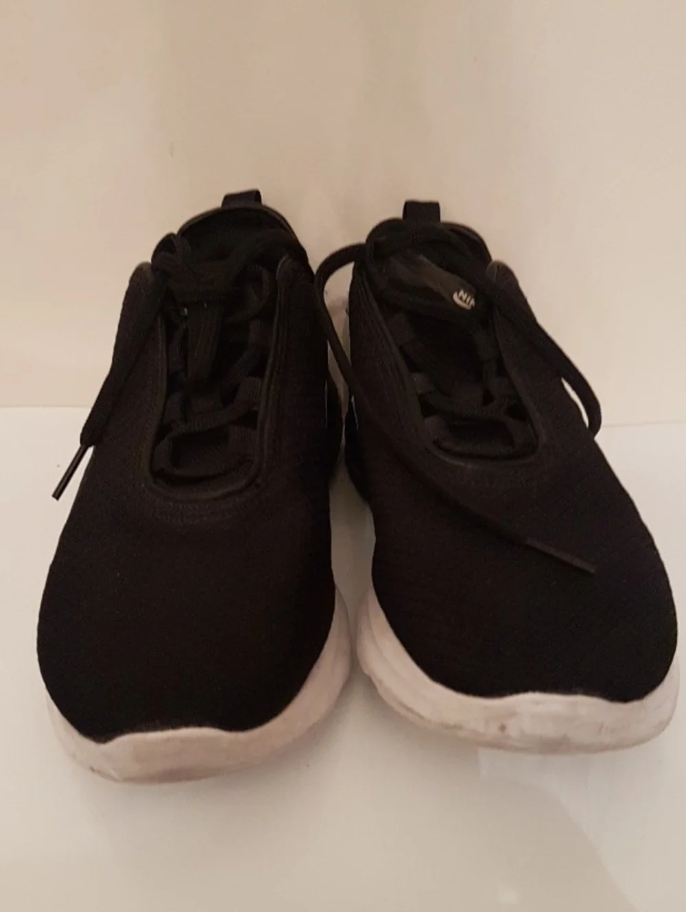 Nike Black & White Running Shoes - Picture 6 of 8